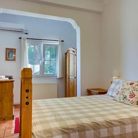 Kitrini- Stunning Views, A Away From Home, Near Kassiopi